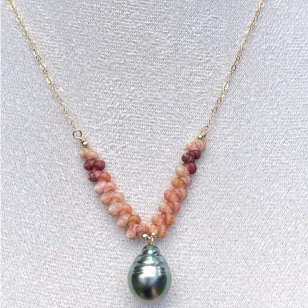 SOLD-Elegant Kahealani and Pearl Necklace and earring set!